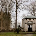 Im Herbst 1944 wurde das Lager Kaufering VI in Türkheim angelegt. Viele der 1.000 bis 2.500, größtenteils jüdischen, Häftlinge starben in der Gefangenschaft. - Foto: Sarah Schneller