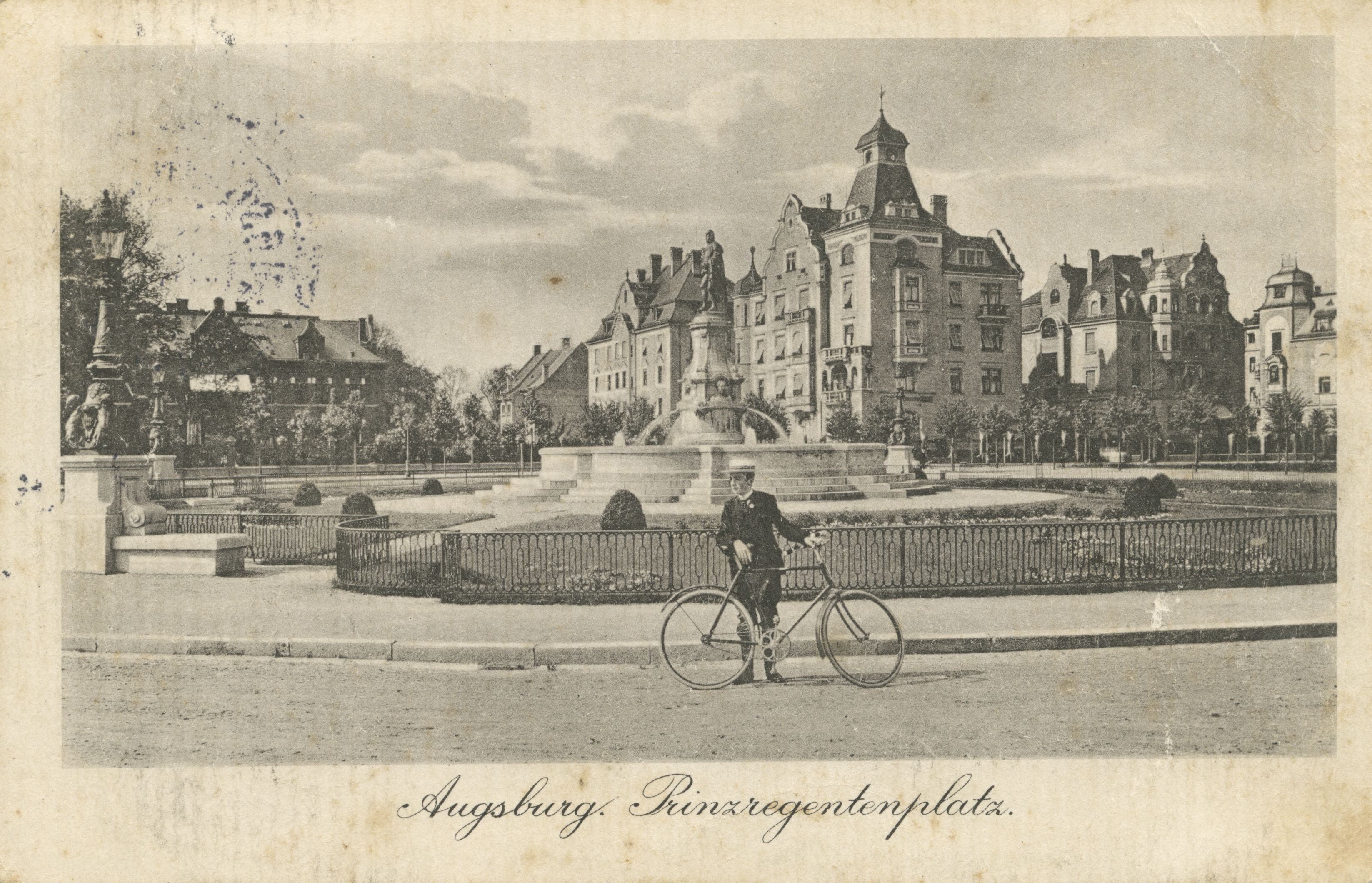 Historische Postkarte des Prinzregentenplatzes in Augsburg um 1914